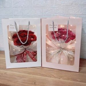 Bó hoa sáp nhũ 7 bông mang đến sự thú vị & độc đáo